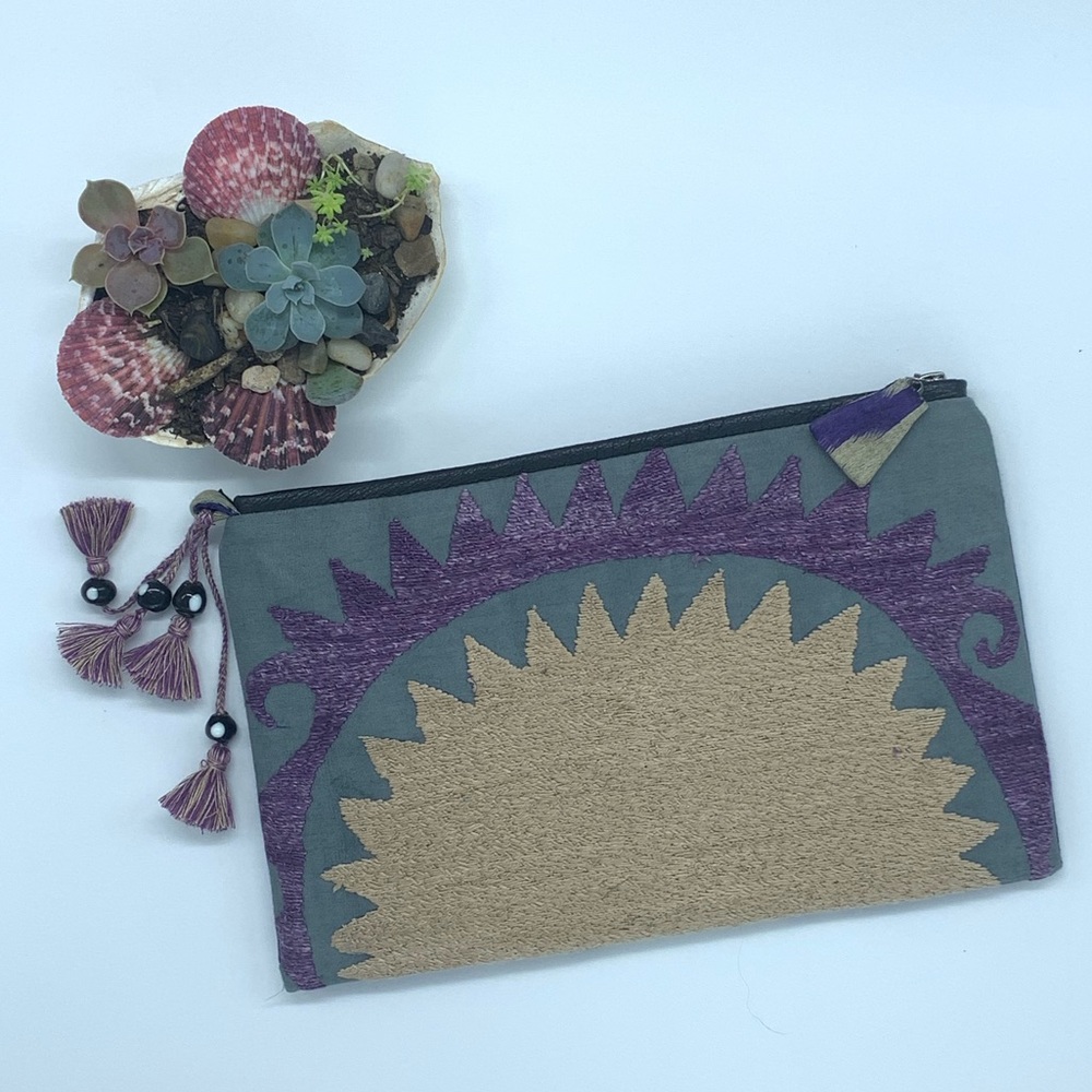 Bibi Hanum handmade silk embroidered clutch bag